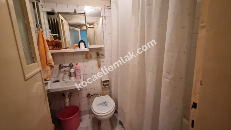 İzmit Merkez İnönü Caddesi Satılık 3+1 Daire