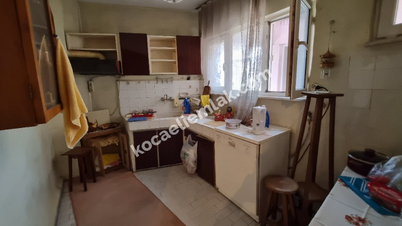 İzmit Merkez İnönü Caddesi Satılık 3+1 Daire