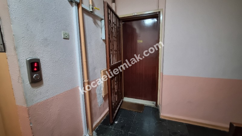 İzmit Merkez İnönü Caddesi Satılık 3+1 Daire
