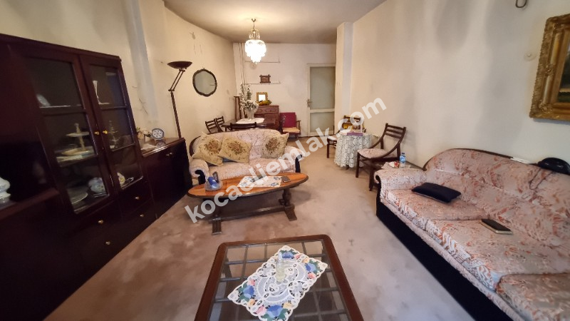 İzmit Merkez İnönü Caddesi Satılık 3+1 Daire