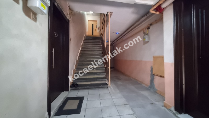 İzmit Merkez İnönü Caddesi Satılık 3+1 Daire