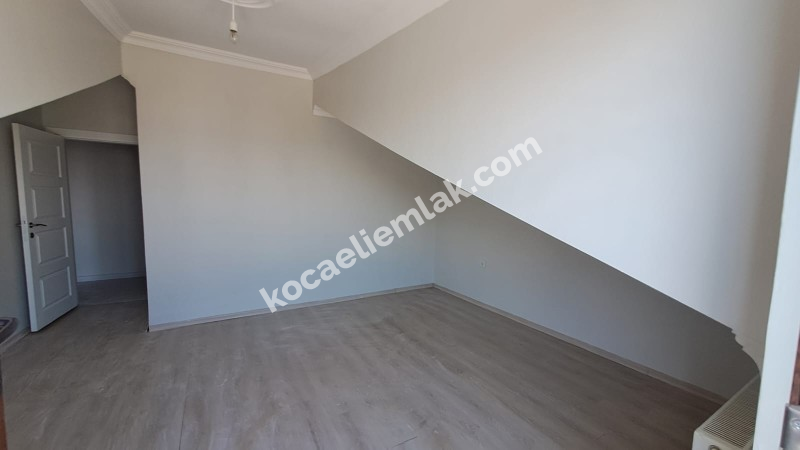 Başiskele Yuvacık Polen Park'ta Deniz Manzaralı Kiralık Daire