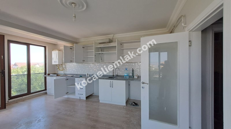 Başiskele Yuvacık Polen Park'ta Deniz Manzaralı Kiralık Daire
