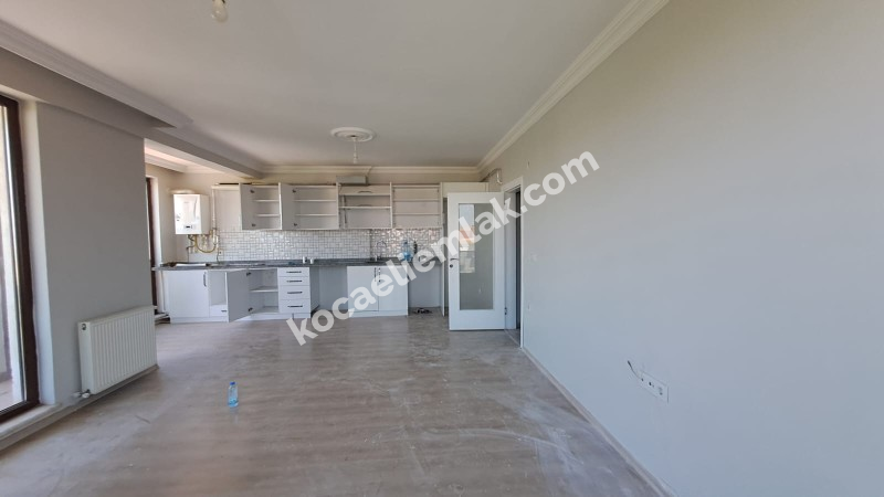 Başiskele Yuvacık Polen Park'ta Deniz Manzaralı Kiralık Daire