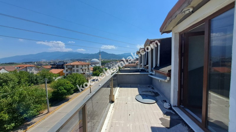 Başiskele Yuvacık Polen Park'ta Deniz Manzaralı Kiralık Daire