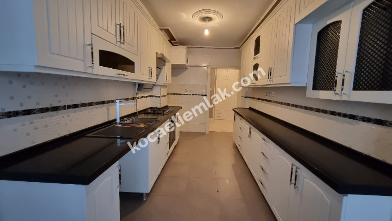 İzmit Kozluk Mahallesi Merkez Satılk Daire Ev 