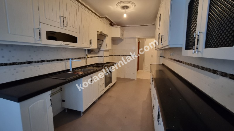İzmit Kozluk Mahallesi Merkez Satılk Daire Ev 