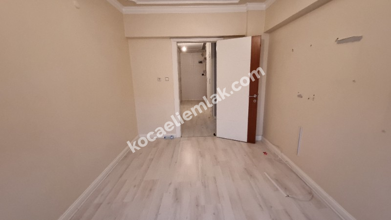 İzmit Kozluk Mahallesi Merkez Satılk Daire Ev 