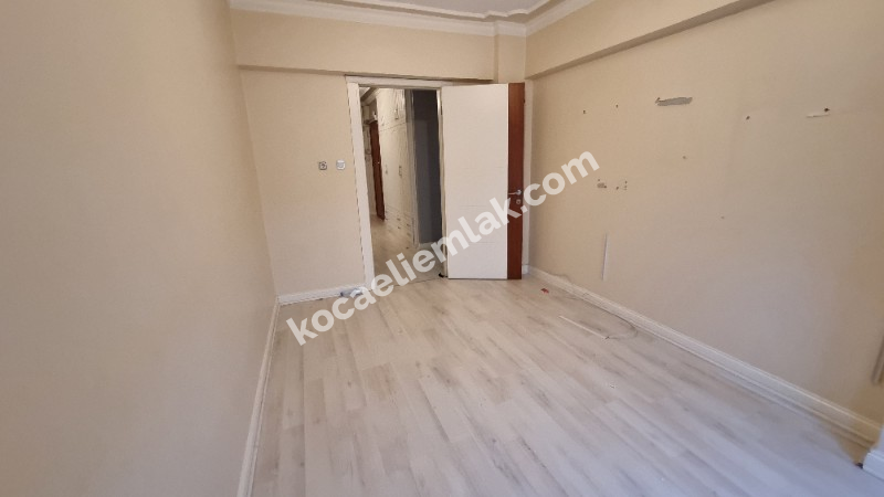 İzmit Kozluk Mahallesi Merkez Satılk Daire Ev 