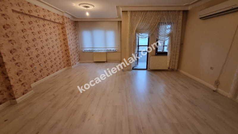 İzmit Kozluk Mahallesi Merkez Satılk Daire Ev 