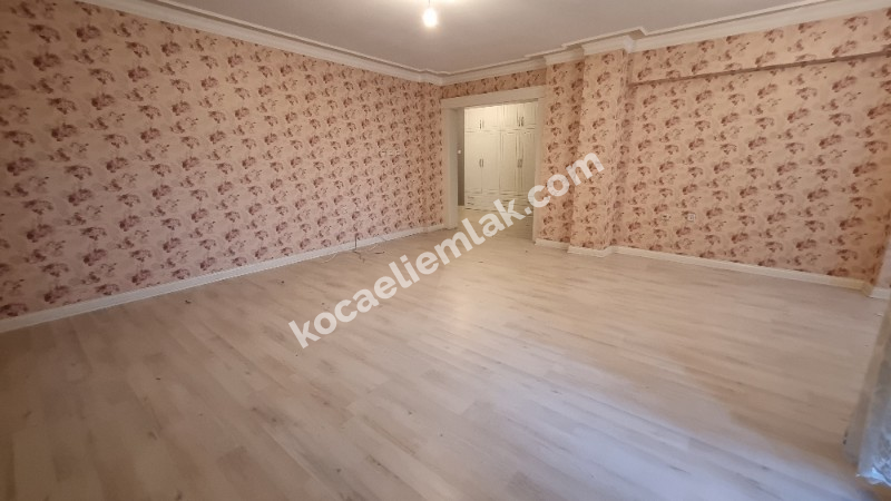 İzmit Kozluk Mahallesi Merkez Satılk Daire Ev 