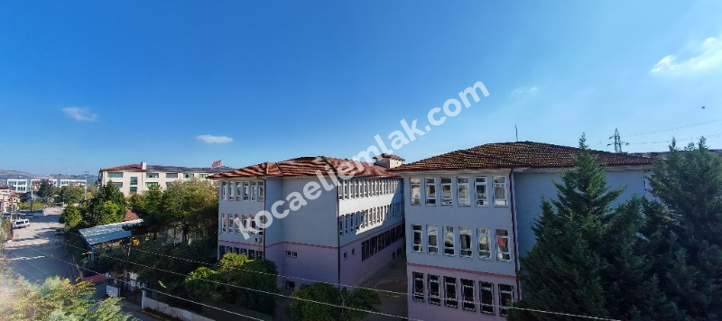 Kartepe İstasyon Mahallesi Satılık Çatı Dubleks Daire