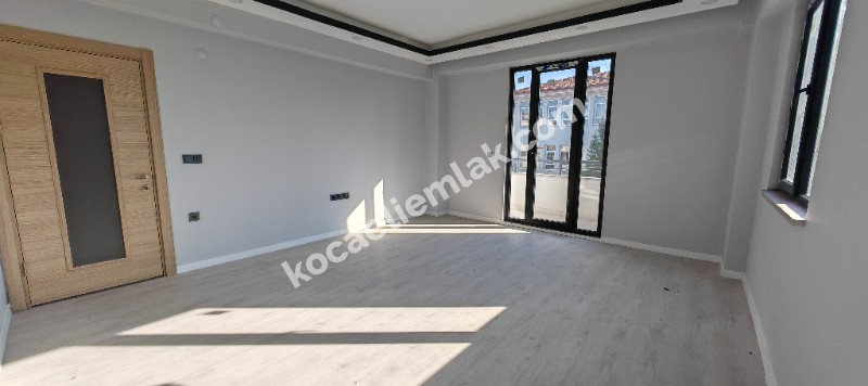 Kartepe İstasyon Mahallesi Satılık Çatı Dubleks Daire