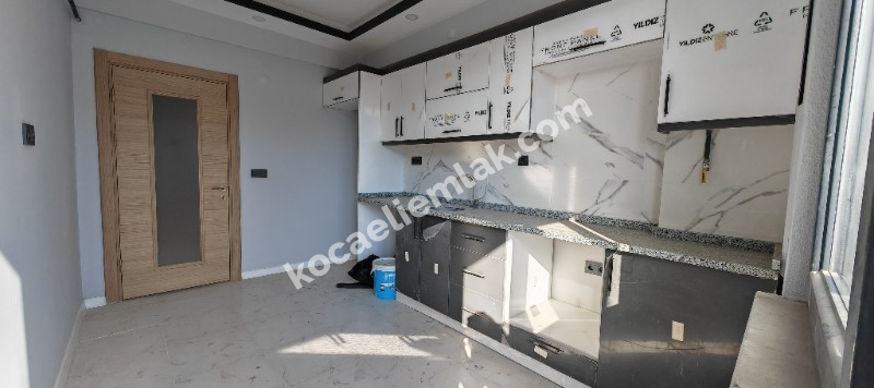 Kartepe İstasyon Mahallesi Satılık Çatı Dubleks Daire