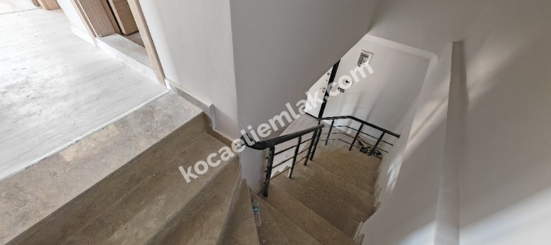 Kartepe İstasyon Mahallesi Satılık Çatı Dubleks Daire