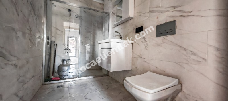 Kartepe İstasyon Mahallesi Satılık Çatı Dubleks Daire