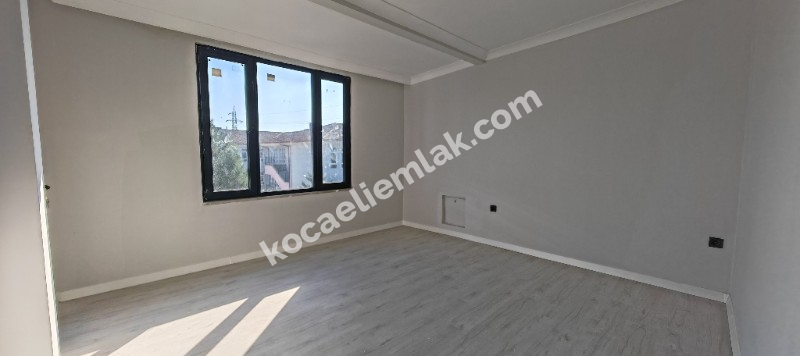 Kartepe İstasyon Mahallesi Satılık Çatı Dubleks Daire