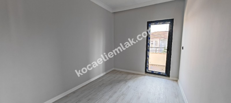 Kartepe İstasyon Mahallesi Satılık Çatı Dubleks Daire
