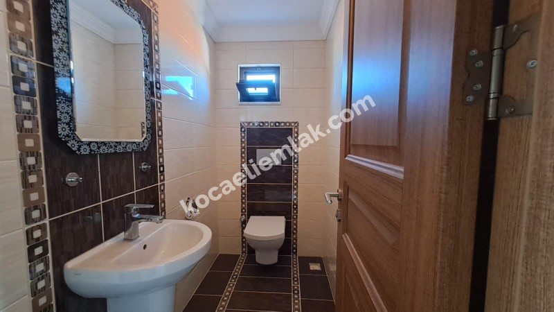 DEĞİRMENDERE TOPÇULAR SATILIK TRİPLEKS VİLLA