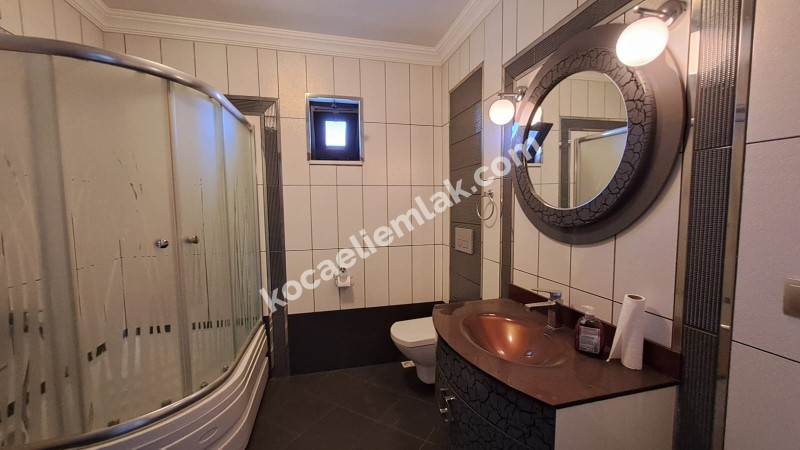 DEĞİRMENDERE TOPÇULAR SATILIK TRİPLEKS VİLLA