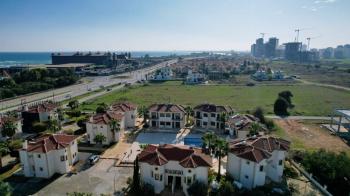 Kıbrıs İskele Long Beach Bölgesinde Satılık 2+1 İkiz Villa 