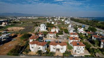 Kıbrıs İskele Long Beach Bölgesinde Satılık 2+1 İkiz Villa 