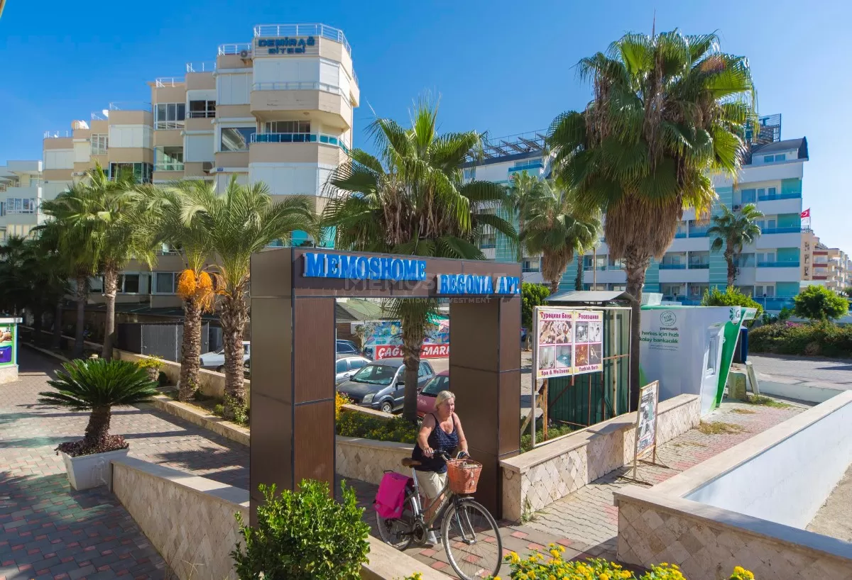 Elegant Beachside Living in Alanya