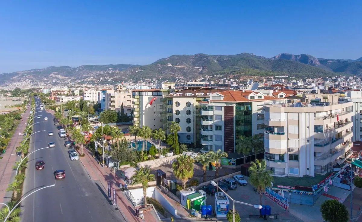 4+1 by the Beach in Oba