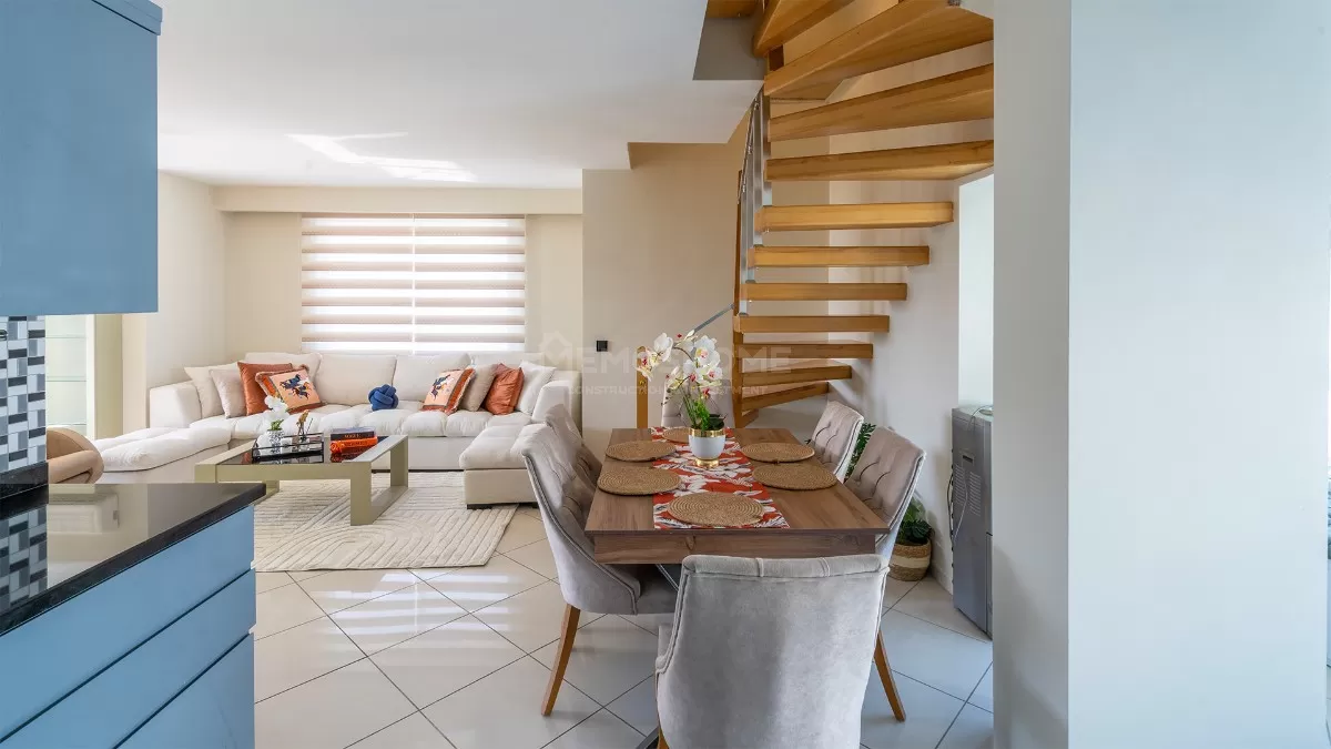 4+1 by the Beach in Oba