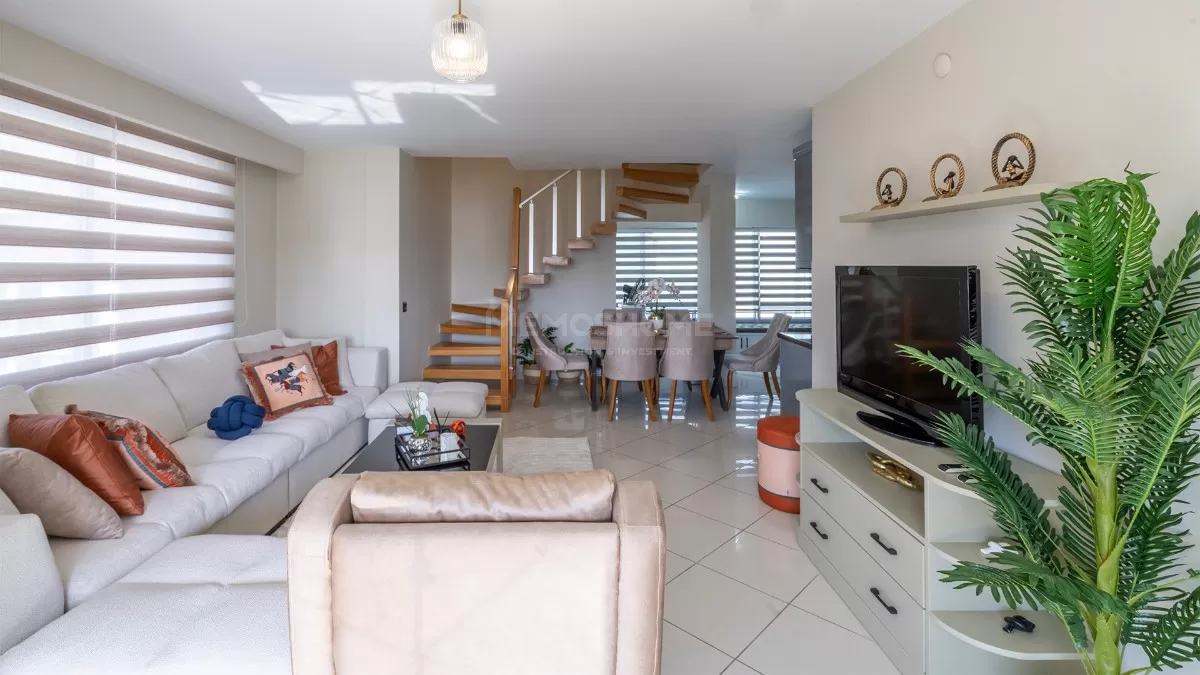 4+1 by the Beach in Oba