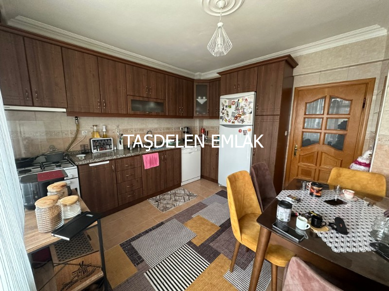 KEMALPAŞA MAHALLESİNDE ARA KATTA SATILIK DAİRE