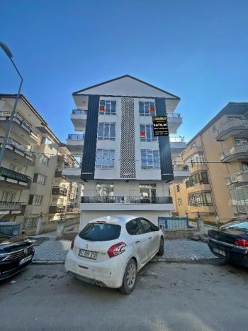 AFYON ÜÇOK EMLAKTAN CUMHURİYET MAH SATILIK 2+1 SIFIR LÜKS DAİRE