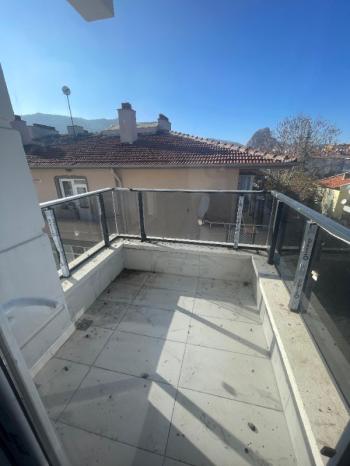 AFYON ÜÇOK EMLAKTAN CUMHURİYET MAH SATILIK 2+1 SIFIR LÜKS DAİRE