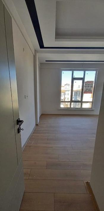AFYON ÜÇOK EMLAKTAN CUMHURİYET MAH SATILIK 2+1 SIFIR LÜKS DAİRE