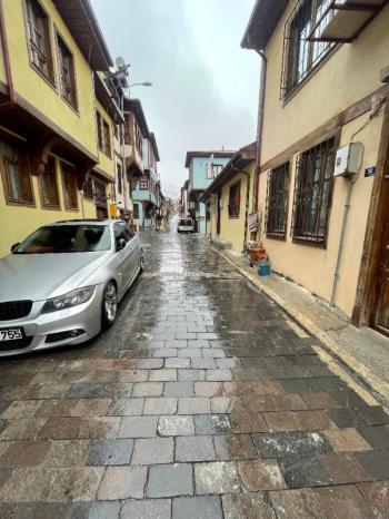 AFYON ÜÇOK EMLAKTAN AKMESCİT MAH SATILIK İÇİ FULL YAPILIK 3+1 MÜSTAKİL EV