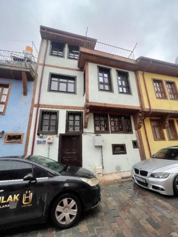 AFYON ÜÇOK EMLAKTAN AKMESCİT MAH SATILIK İÇİ FULL YAPILIK 3+1 MÜSTAKİL EV