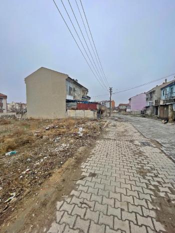 AFYON ÜÇOK EMLAKTAN OSMANGAZİ MAH SATILIK 350M² ARSA