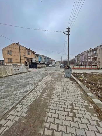 AFYON ÜÇOK EMLAKTAN OSMANGAZİ MAH SATILIK 350M² ARSA