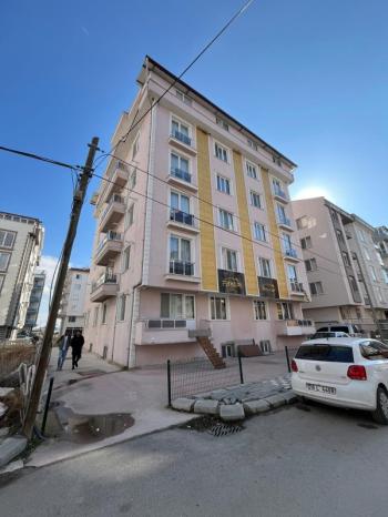 AFYON ÜÇOK EMLAKTAN ERENLER MAH. SATILIK 2+0 EŞYALI YATIRIMLIK DAİRE