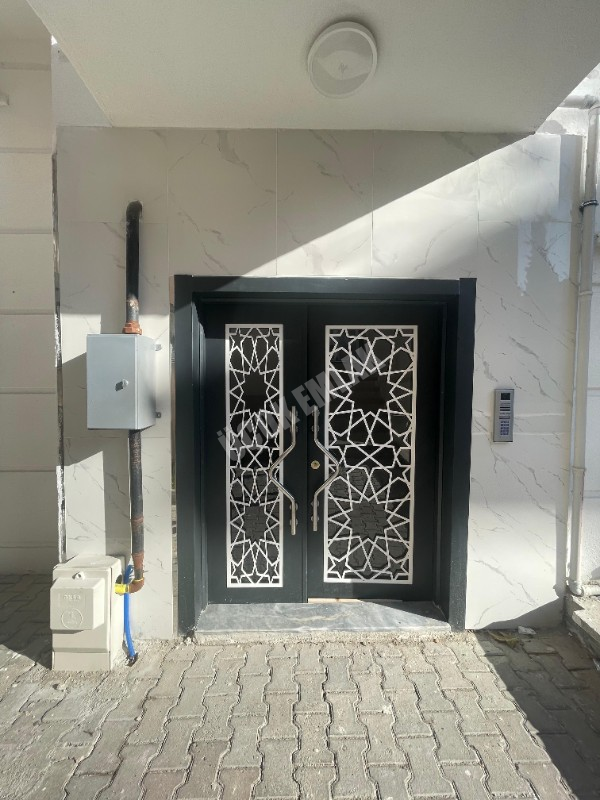 AFYON ÜÇOK EMLAKTAN CUMHURİYET MAH SATILIK 2+1 SIFIR LÜKS DAİRE