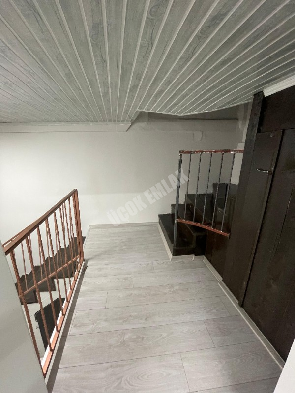 AFYON ÜÇOK EMLAKTAN AKMESCİT MAH SATILIK İÇİ FULL YAPILIK 3+1 MÜSTAKİL EV