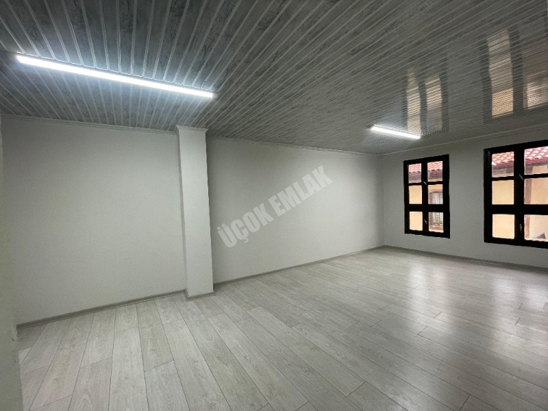 AFYON ÜÇOK EMLAKTAN AKMESCİT MAH SATILIK İÇİ FULL YAPILIK 3+1 MÜSTAKİL EV