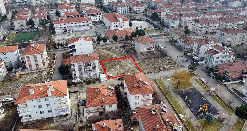 AFYON ÜÇOK EMLAKTAN MAREŞAL MAH TEMELDEN SATILIK 2+1 DAİRELER
