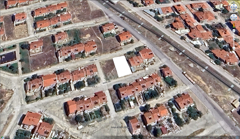 AFYON ÜÇOK EMLAKTAN OSMANGAZİ MAH SATILIK 350M² ARSA