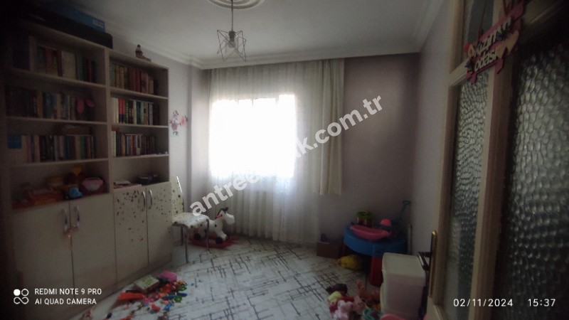 Antre Emlak'tan Satılık Bozyaka Bahar Mahallesinde 3+1 Doğalgazlı Otoparklı 130 M2 Bakımlı Daire