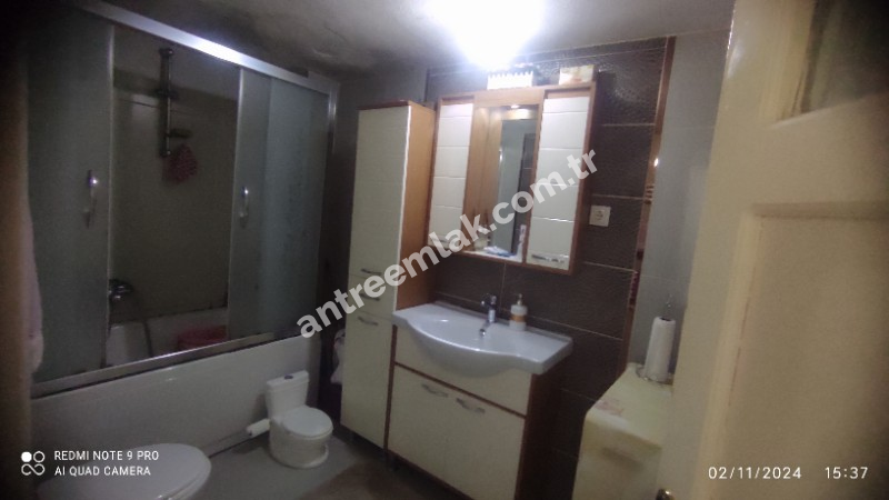Antre Emlak'tan Satılık Bozyaka Bahar Mahallesinde 3+1 Doğalgazlı Otoparklı 130 M2 Bakımlı Daire