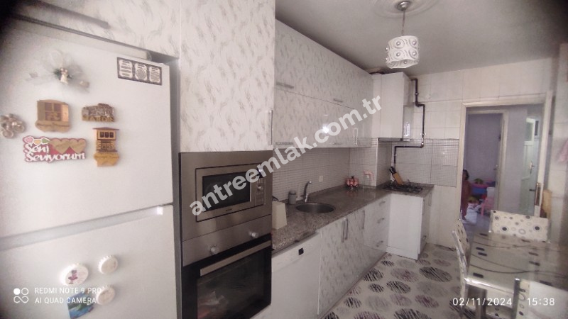 Antre Emlak'tan Satılık Bozyaka Bahar Mahallesinde 3+1 Doğalgazlı Otoparklı 130 M2 Bakımlı Daire