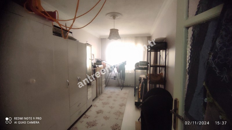 Antre Emlak'tan Satılık Bozyaka Bahar Mahallesinde 3+1 Doğalgazlı Otoparklı 130 M2 Bakımlı Daire