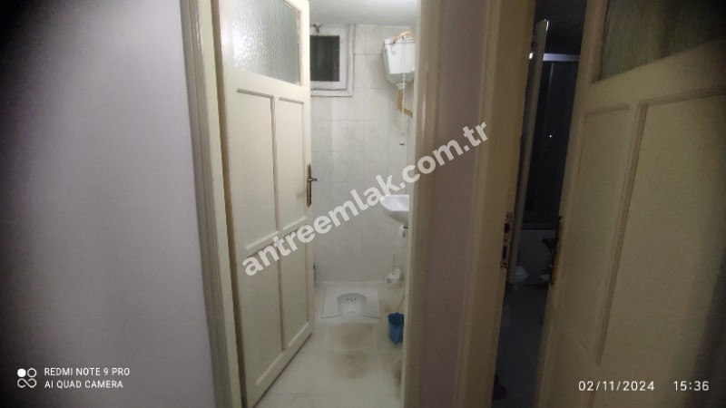 Antre Emlak'tan Satılık Bozyaka Bahar Mahallesinde 3+1 Doğalgazlı Otoparklı 130 M2 Bakımlı Daire