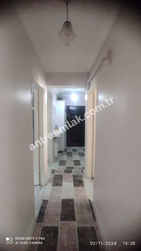 Antre Emlak'tan Satılık Bozyaka Bahar Mahallesinde 3+1 Doğalgazlı Otoparklı 130 M2 Bakımlı Daire